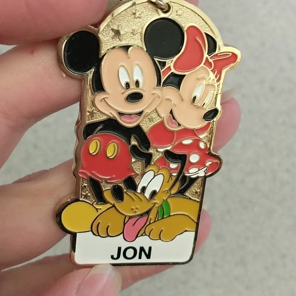 Vintage / Retro  Jon Disneyland keychain